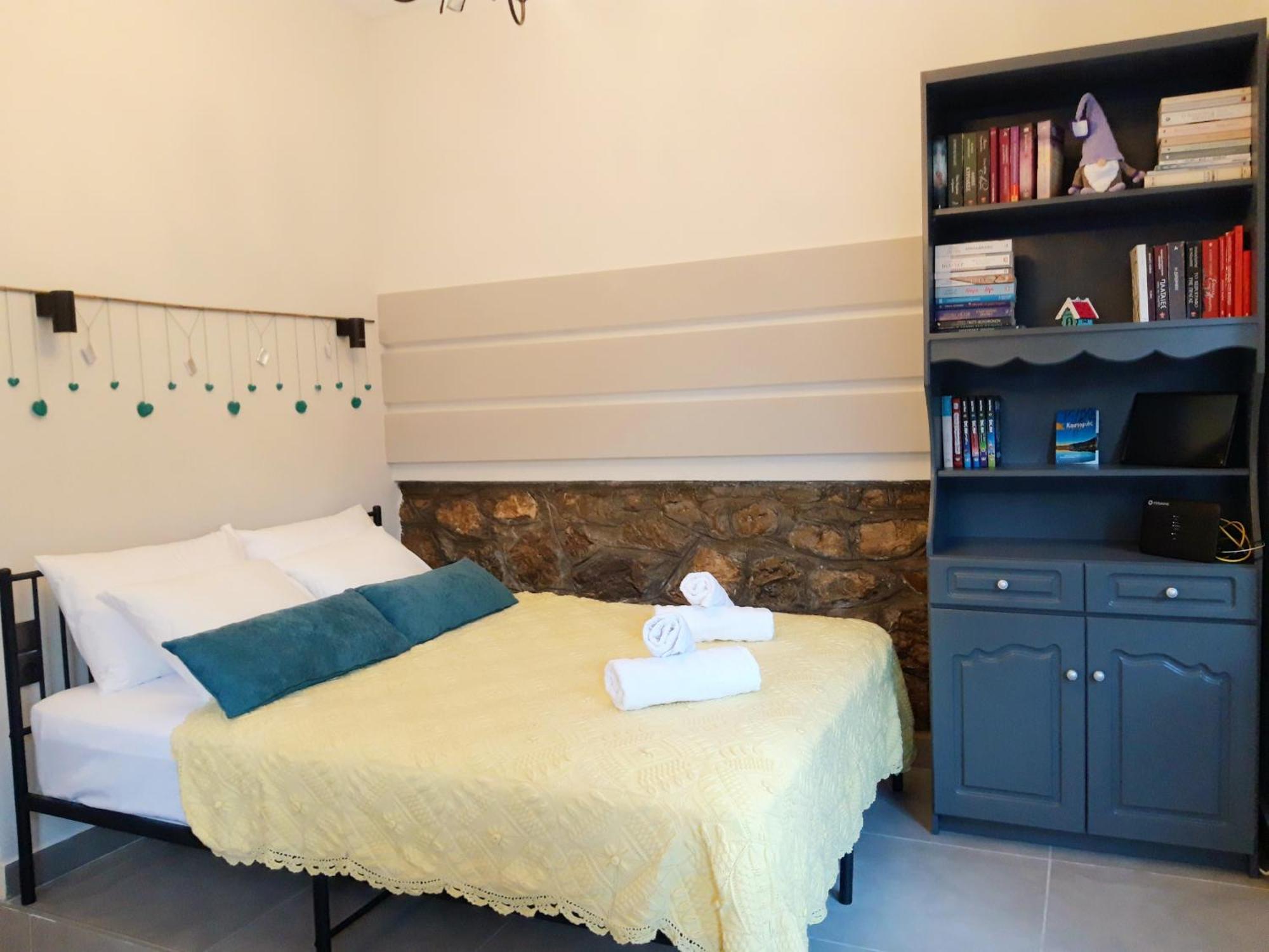 Kastoria Book House With Yard Apartment ภายนอก รูปภาพ